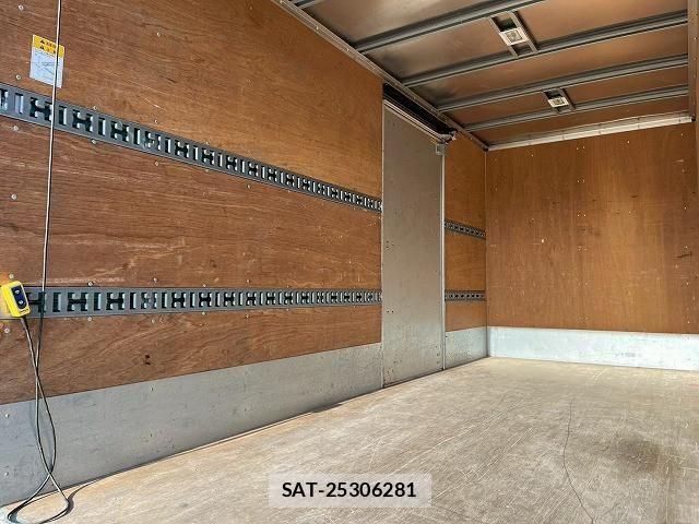Mitsubishi CANTER 2019-01 5860960-14
