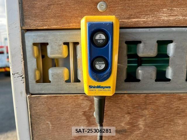 Mitsubishi CANTER 2019-01 5860960-15