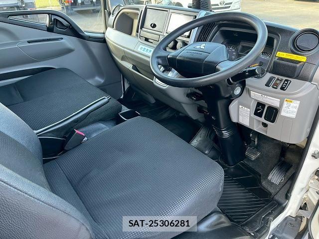 Mitsubishi CANTER 2019-01 5860960-18