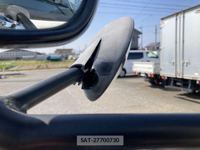 Mitsubishi CANTER 2017-01 5860953-15