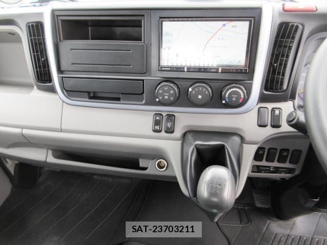 Mitsubishi CANTER 2023-03 5860957-12