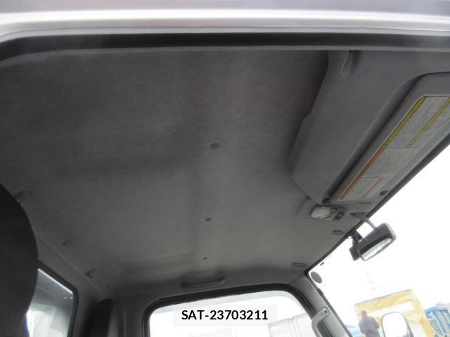 Mitsubishi CANTER 2023-03 5860957-14