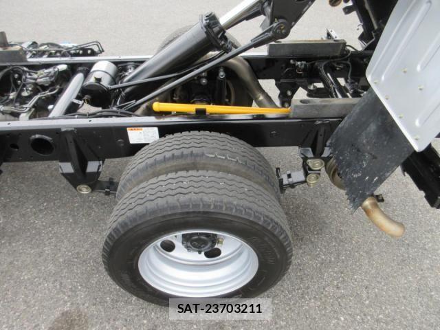Mitsubishi CANTER 2023-03 5860957-21