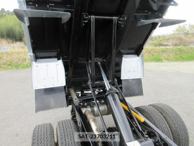 Mitsubishi CANTER 2023-03 5860957-24