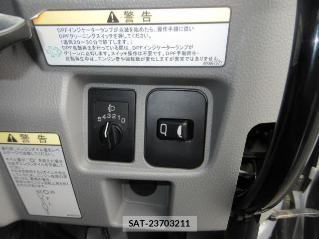 Mitsubishi CANTER 2023-03 5860957-8