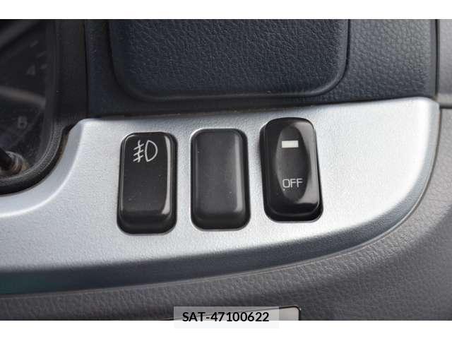 Mitsubishi CANTER 2013-11 5861069-13