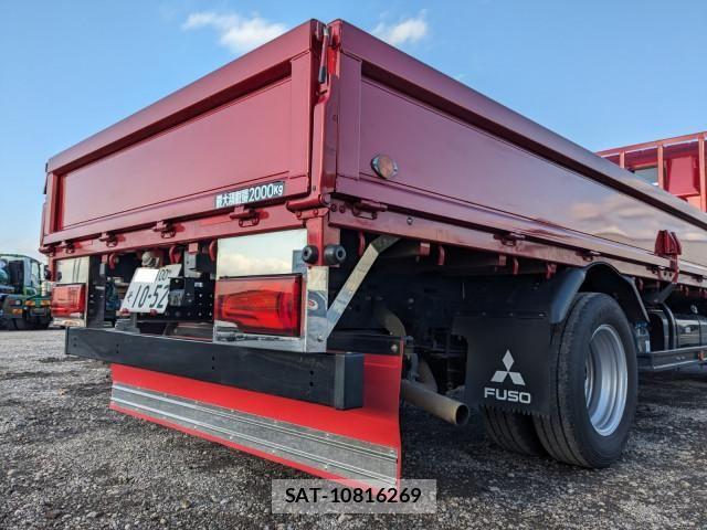 Mitsubishi CANTER 2024-07 5860952-5