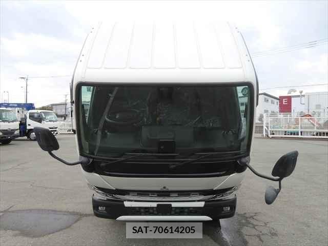 Mitsubishi CANTER 2024-11 5860932-9