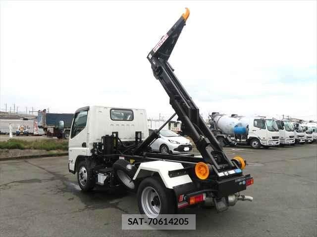 Mitsubishi CANTER 2024-11 5860932-22
