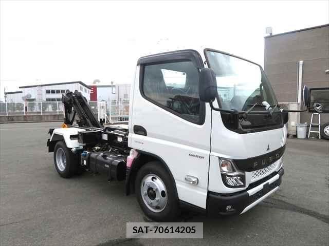 Mitsubishi CANTER 2024-11 5860932-24