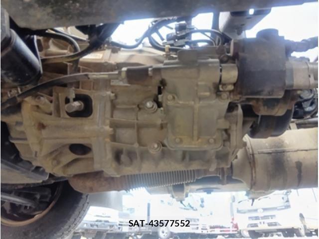 Mitsubishi CANTER 2013-11 5861058-13