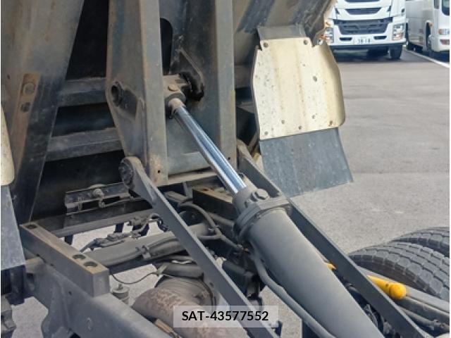 Mitsubishi CANTER 2013-11 5861058-14