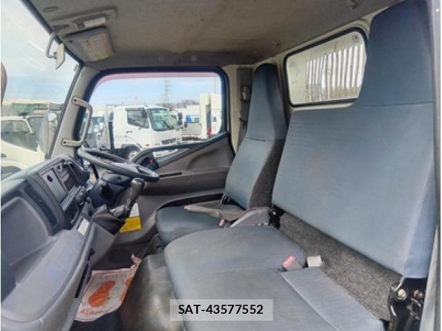 Mitsubishi CANTER 2013-11 5861058-22