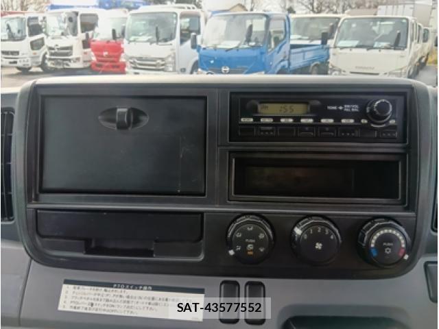 Mitsubishi CANTER 2013-11 5861058-24