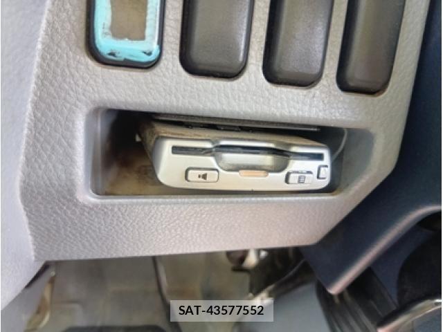 Mitsubishi CANTER 2013-11 5861058-25