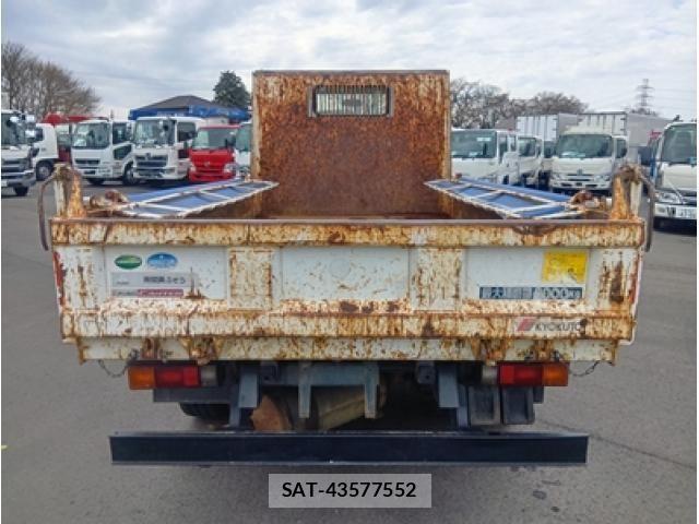 Mitsubishi CANTER 2013-11 5861058-3