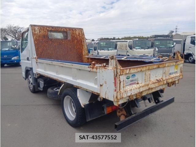 Mitsubishi CANTER 2013-11 5861058-4