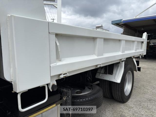 Mitsubishi CANTER 2016-08 5861007-27
