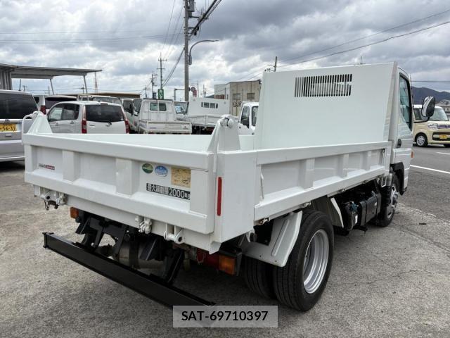 Mitsubishi CANTER 2016-08 5861007-2