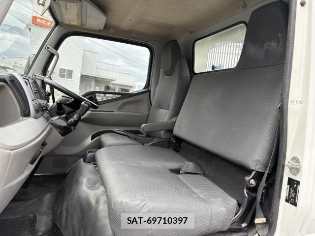 Mitsubishi CANTER 2016-08 5861007-6