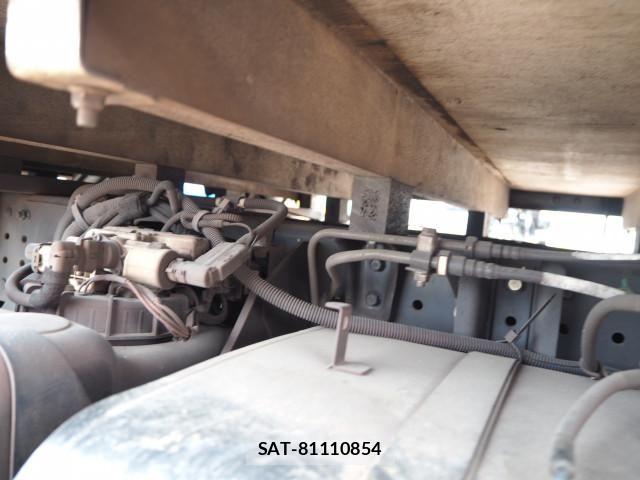 Mitsubishi CANTER 2015-09 5861116-15