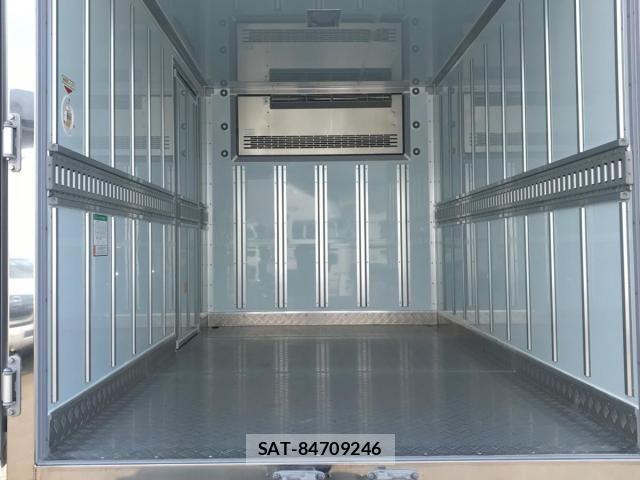 Mitsubishi CANTER 2024-11 5861126-7