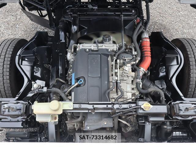 Mitsubishi CANTER 2018-12 5861001-17