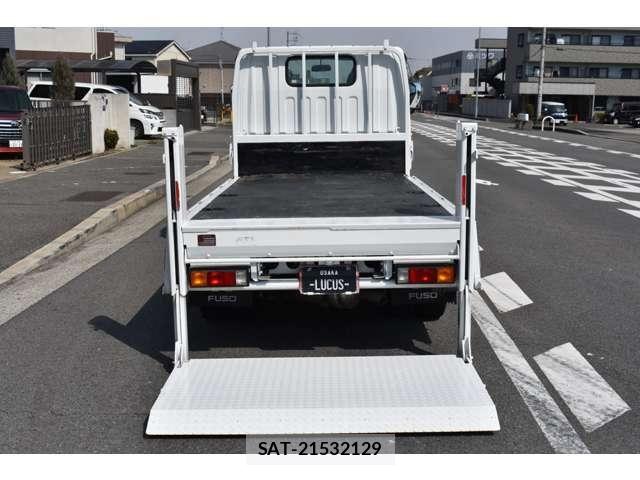 Mitsubishi CANTER 2019-04 5861046-11