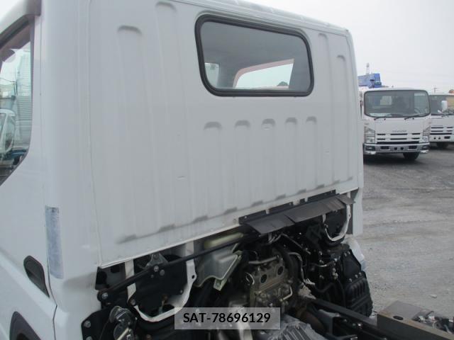 Mitsubishi CANTER 2015-08 5861023-11