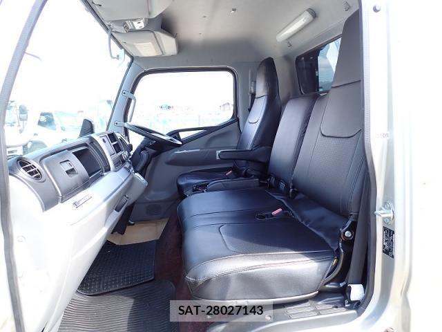 Mitsubishi CANTER 2019-07 5860936-14