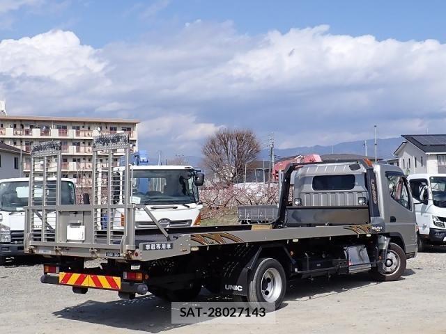 Mitsubishi CANTER 2019-07 5860936-2