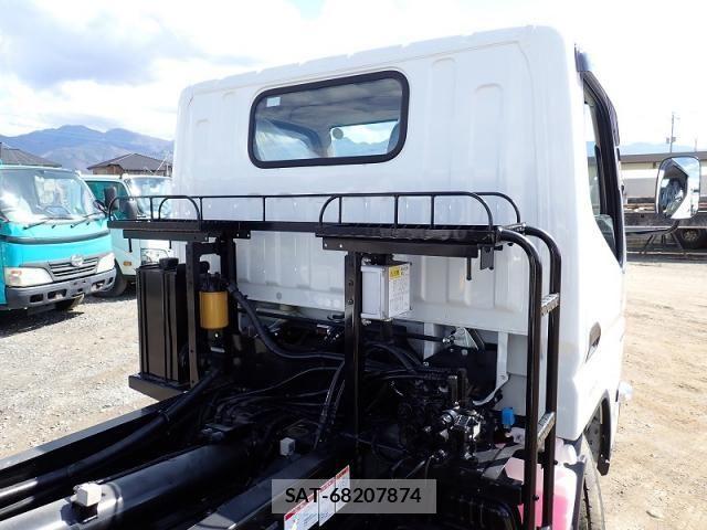 Mitsubishi CANTER 2024-11 5860934-6