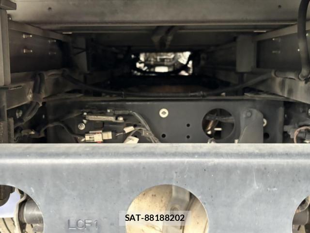 Mitsubishi CANTER 2018-11 5861033-26
