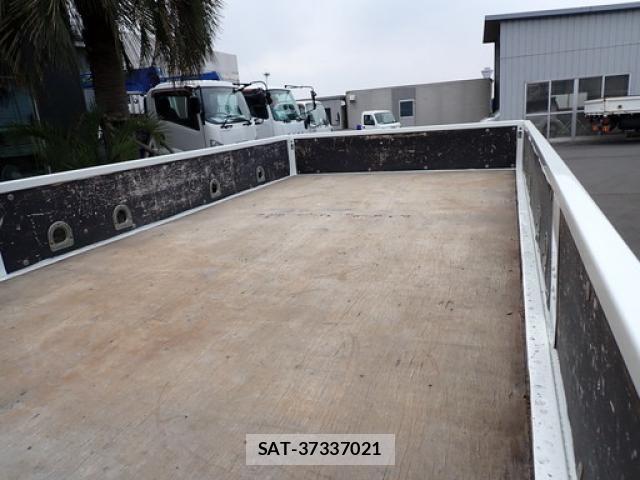 Mitsubishi CANTER 2020-03 5860945-22