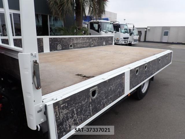 Mitsubishi CANTER 2020-03 5860945-24