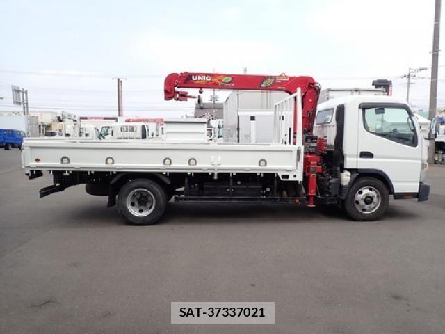 Mitsubishi CANTER 2020-03 5860945-3