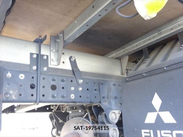 Mitsubishi CANTER 2013-07 5861031-7