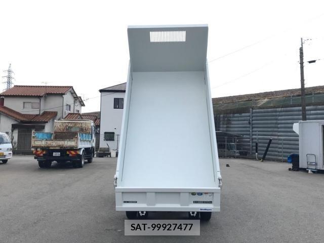 Mitsubishi CANTER 2024-07 5860948-9