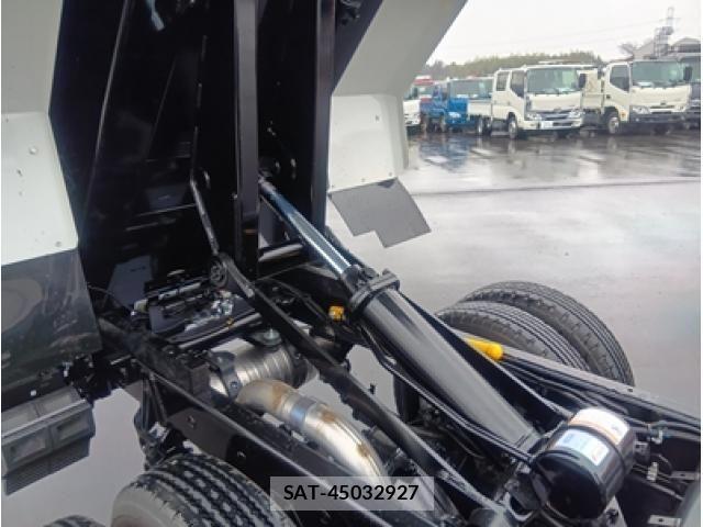 Mitsubishi CANTER 2025-11 5860937-10