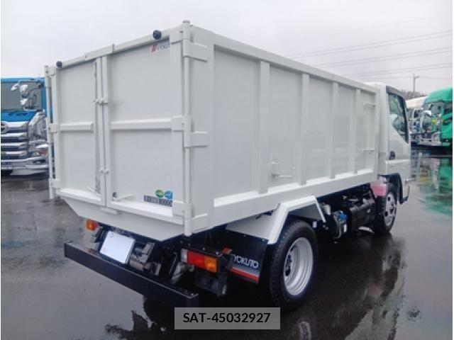 Mitsubishi CANTER 2025-11 5860937-5