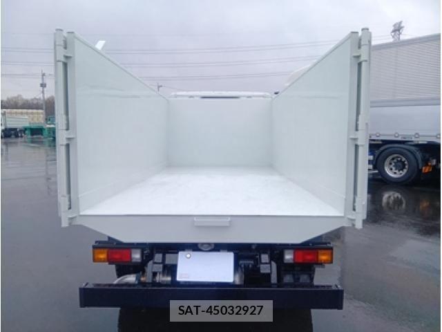 Mitsubishi CANTER 2025-11 5860937-6