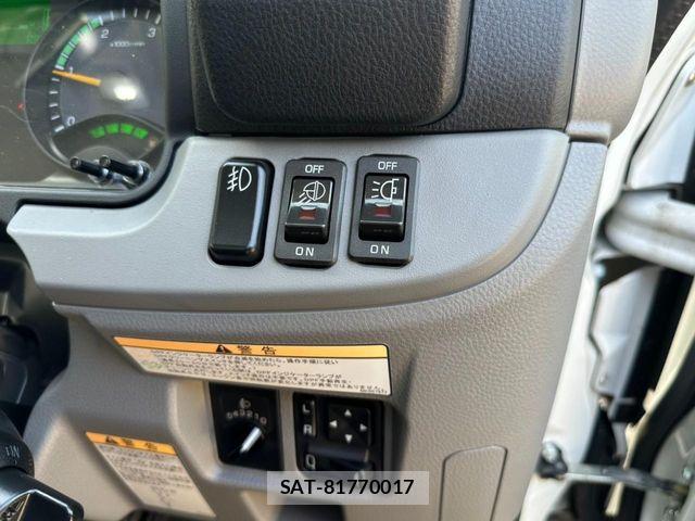 Mitsubishi CANTER 2024-04 5860951-9