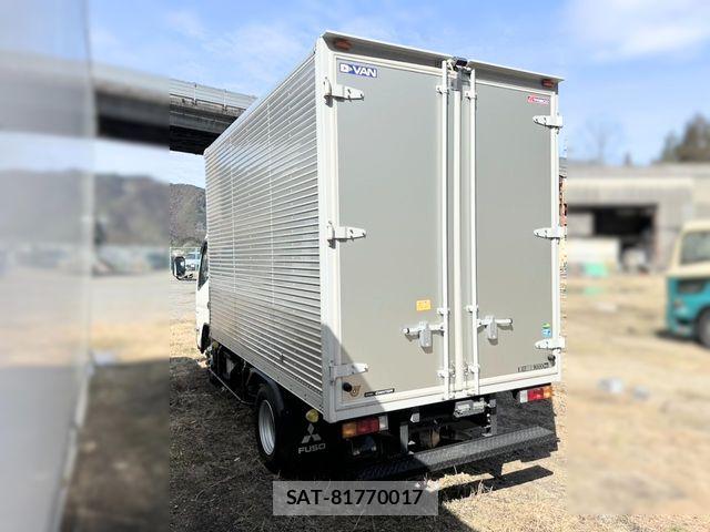 Mitsubishi CANTER 2024-04 5860951-3