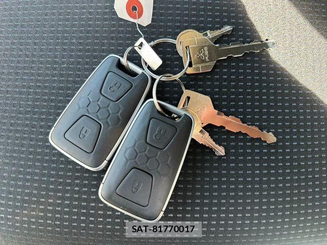 Mitsubishi CANTER 2024-04 5860951-4