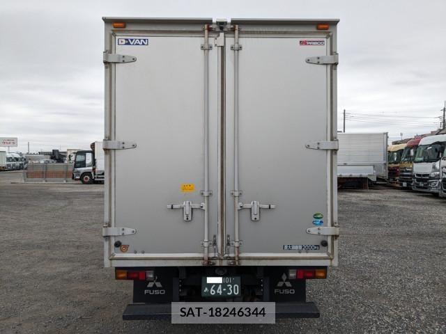 Mitsubishi CANTER 2021-02 5861105-5