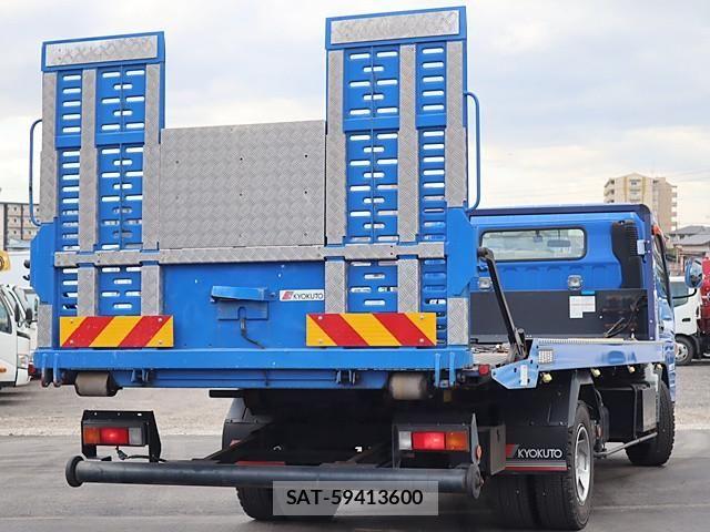 Mitsubishi CANTER 2018-05 5860950-2