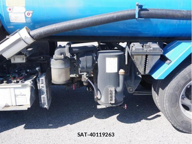 Mitsubishi CANTER 2017-02 5861082-11