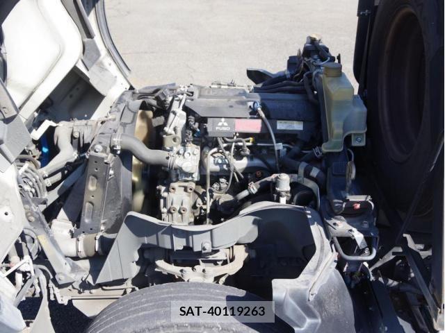 Mitsubishi CANTER 2017-02 5861082-19