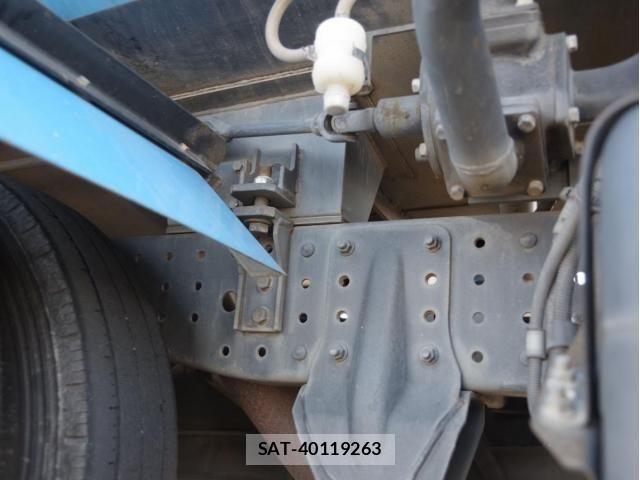 Mitsubishi CANTER 2017-02 5861082-7