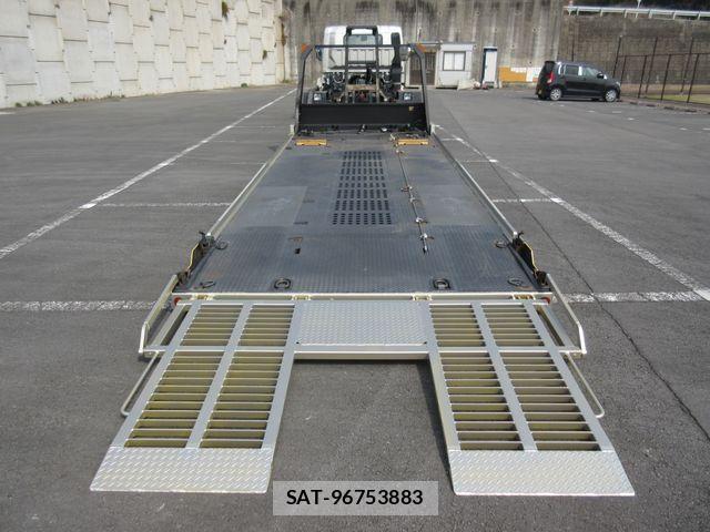 Mitsubishi CANTER 2021-04 6007878-15
